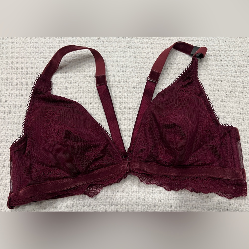 Victoria Secret NWT Large Bralette